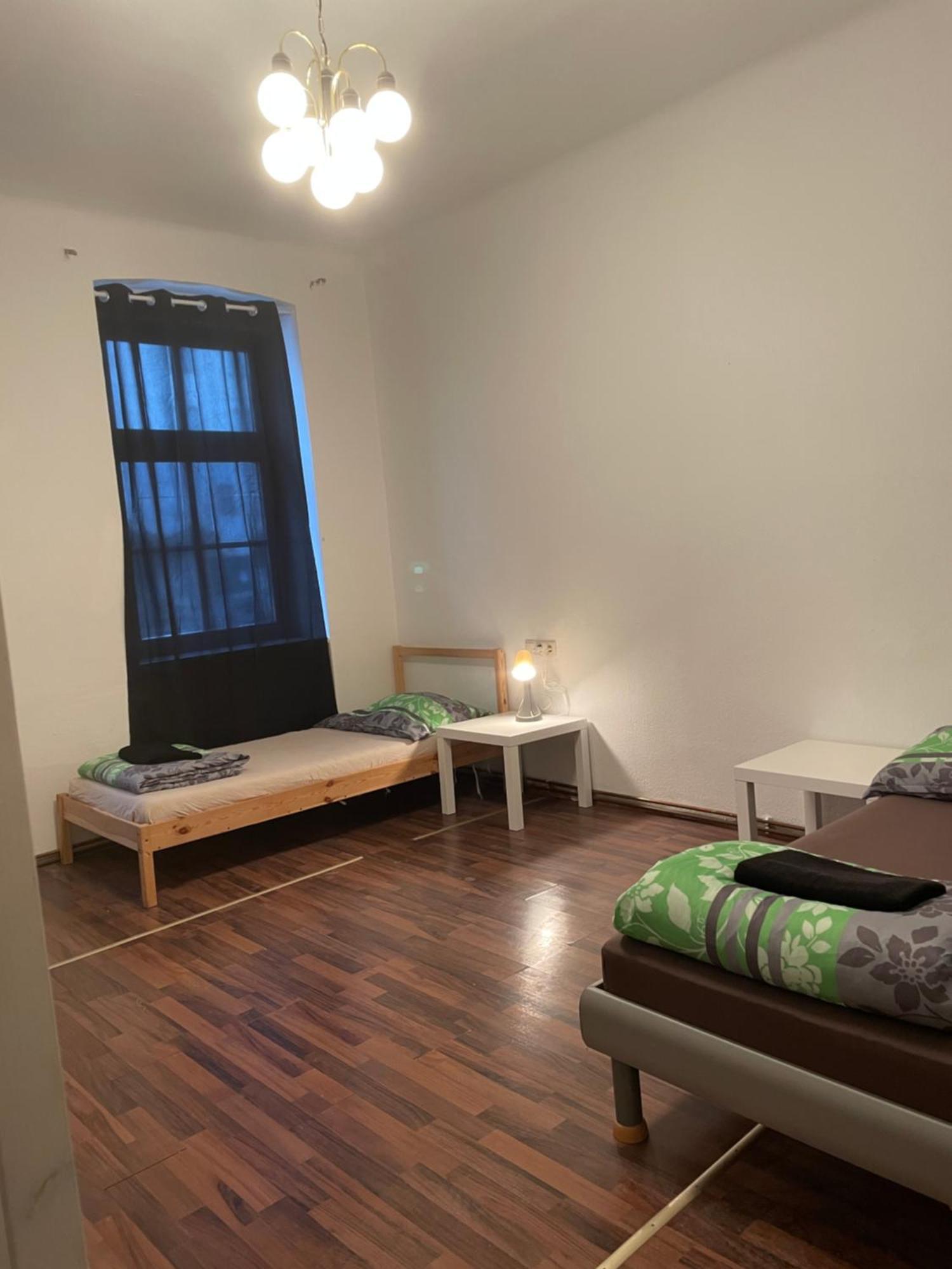 U6 Schoepfwerk Hostel 11 Вена Экстерьер фото