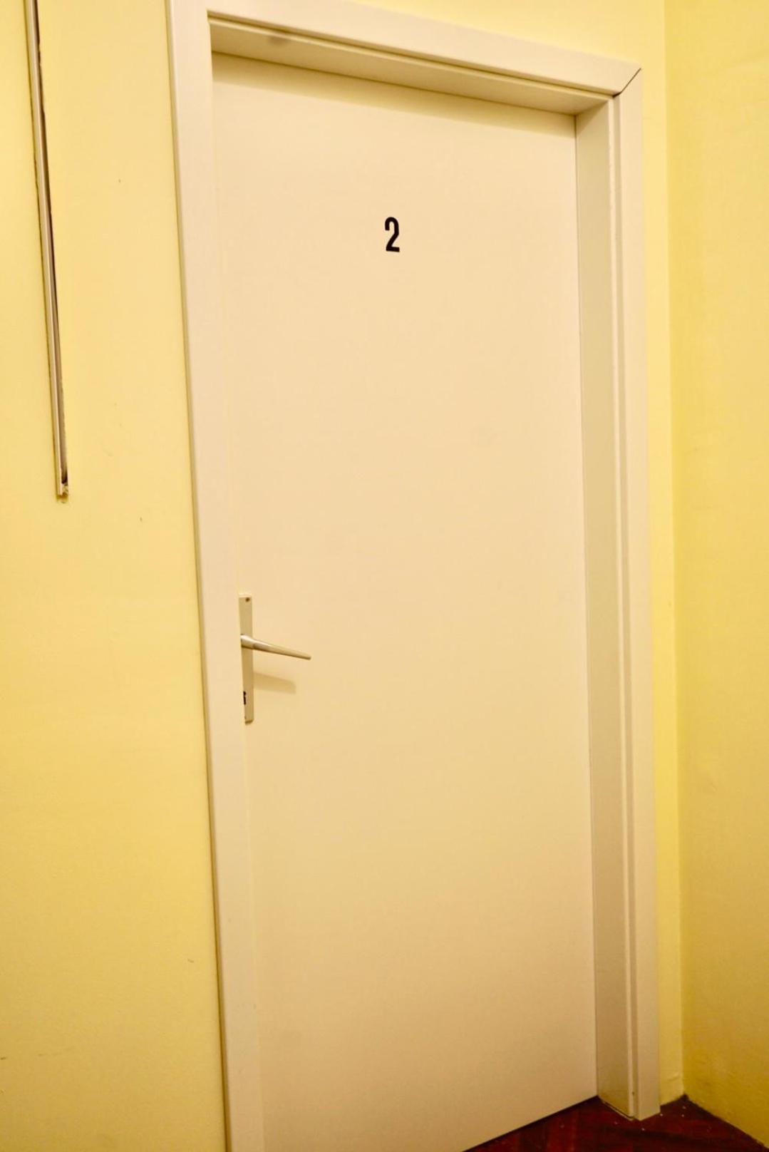 U6 Schoepfwerk Hostel 11 Вена Экстерьер фото