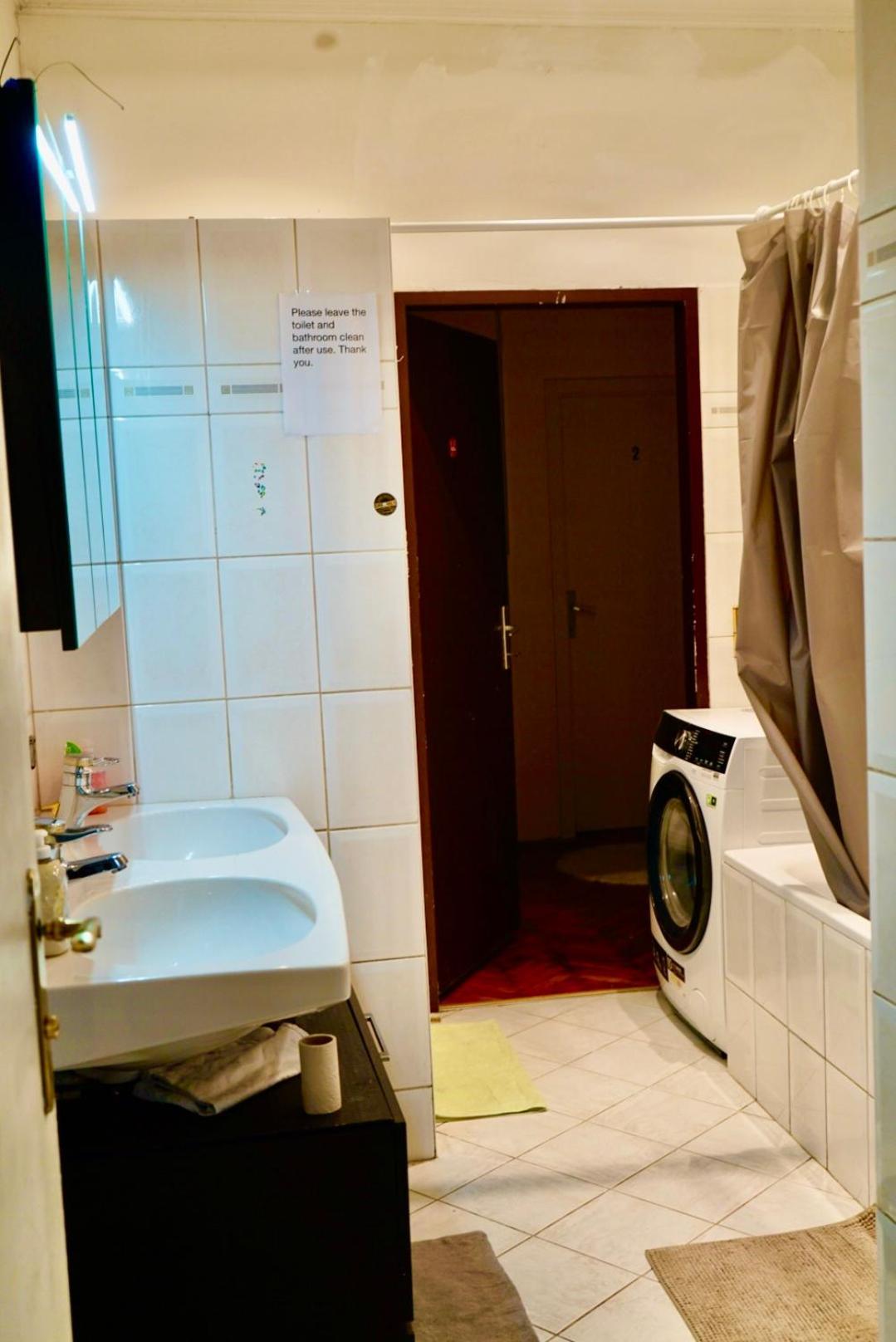 U6 Schoepfwerk Hostel 11 Вена Экстерьер фото