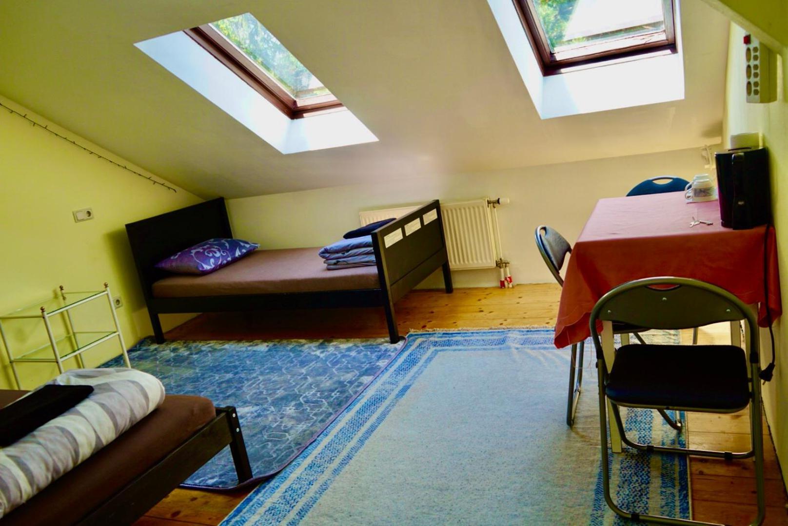 U6 Schoepfwerk Hostel 11 Вена Экстерьер фото